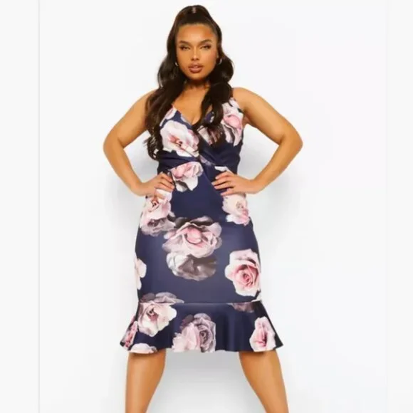NWT Boohoo Plus Size Occasion Navy Floral Wrap Peplum Sleeveless Midi Dress - Picture 1 of 8
